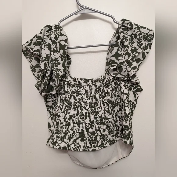 Dynamite Short sleeve ruffle sweetheart top - Picture 6 of 7